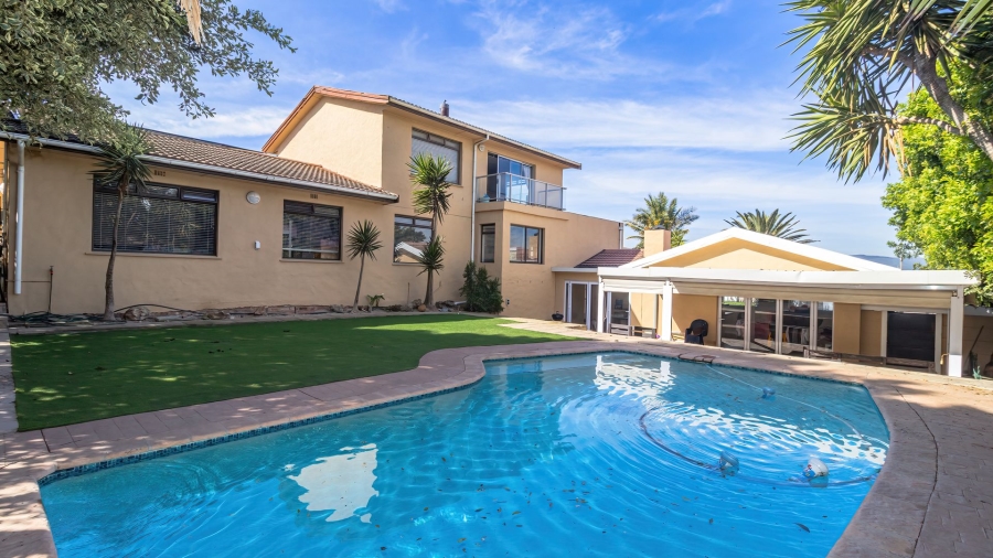 4 Bedroom Property for Sale in Flamingo Vlei Western Cape